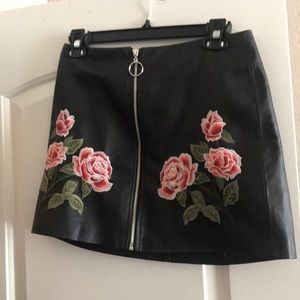 Vici Collection leather skirt NWT SzM